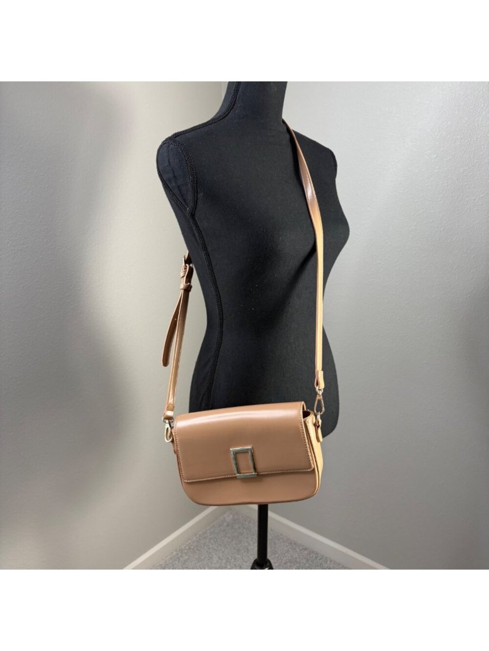 Miztique Crossbody Bag Beige with Interchangeable Chain Strap Gold Hardware